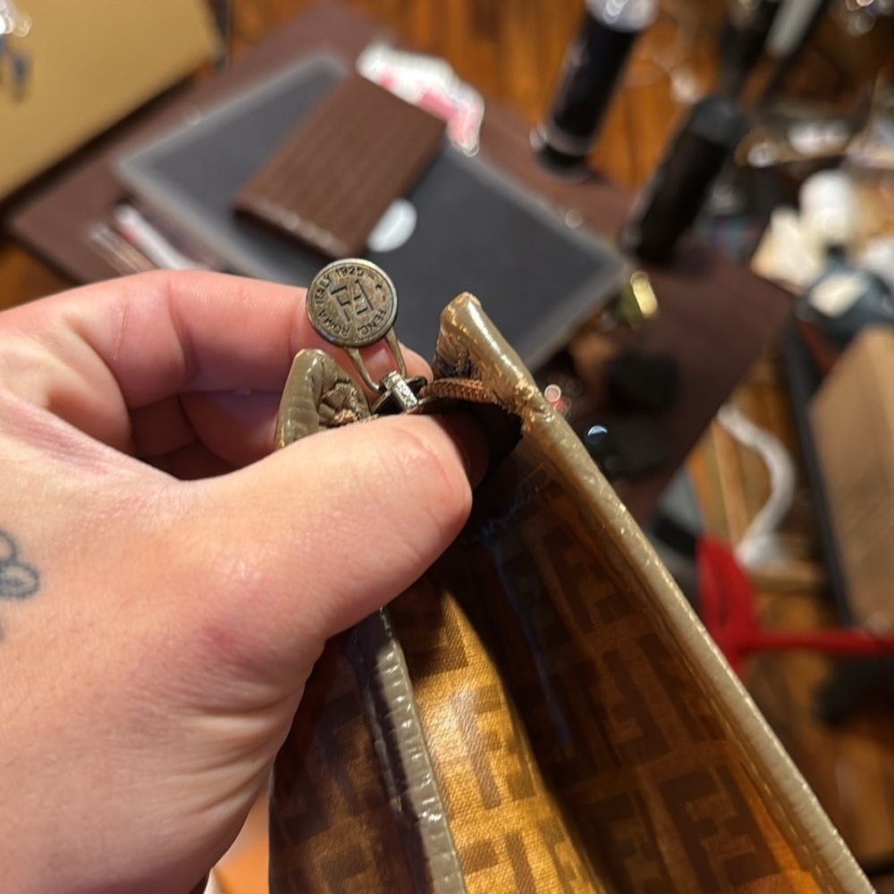 ✨ Authentic Fendi Zucca FF Monogram Clutch Pouch ✨ - Picture 12 of 13